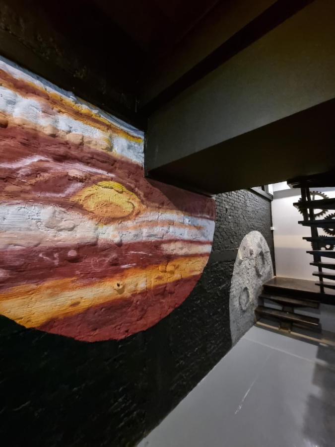 Met A Space Pod @Phrom Phong Bangkok Kültér fotó